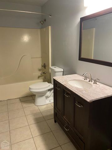 900 Gloucester Drive, Jonesboro, AR 72401