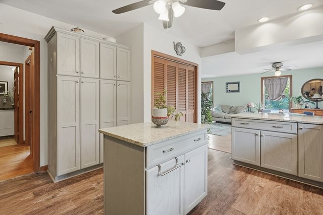 11 Jeffrey Lane, Freetown, MA 02702