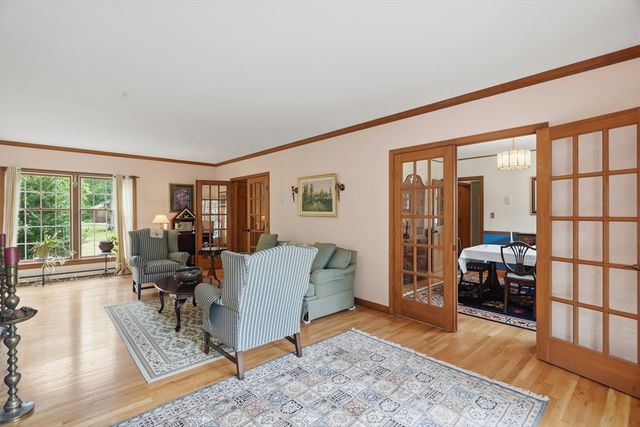 11 Jeffrey Lane, Freetown, MA 02702