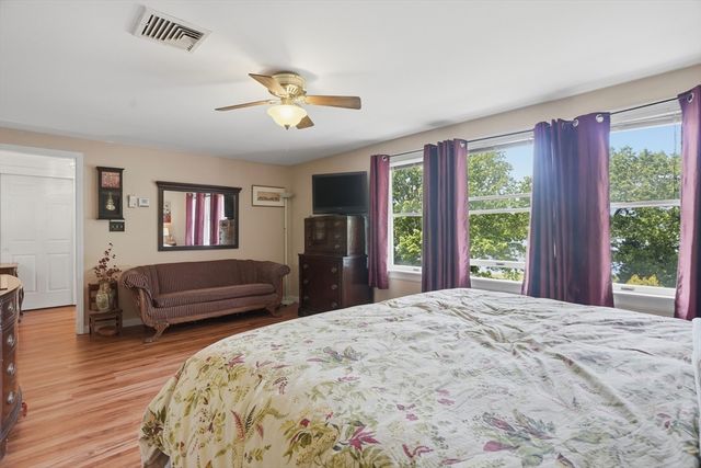 11 Jeffrey Lane, Freetown, MA 02702