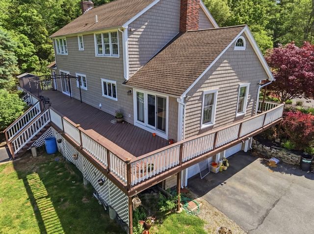11 Jeffrey Lane, Freetown, MA 02702