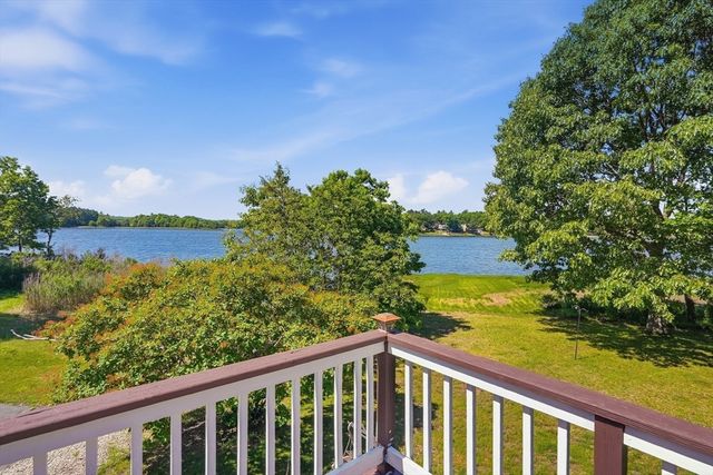 11 Jeffrey Lane, Freetown, MA 02702