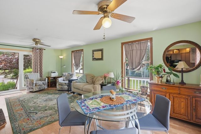 11 Jeffrey Lane, Freetown, MA 02702
