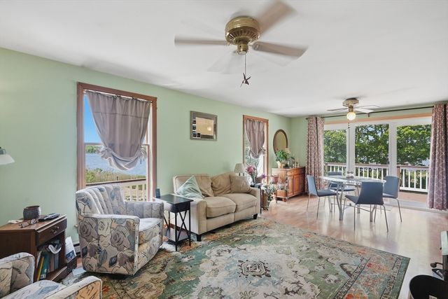 11 Jeffrey Lane, Freetown, MA 02702