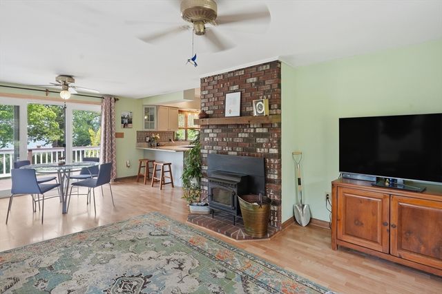 11 Jeffrey Lane, Freetown, MA 02702