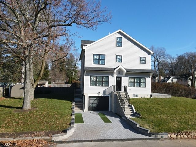 4 Hilltop Way, Essex Fells Twp., NJ 07021