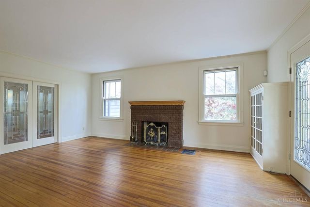 115 E Mills Avenue, Wyoming, OH 45215