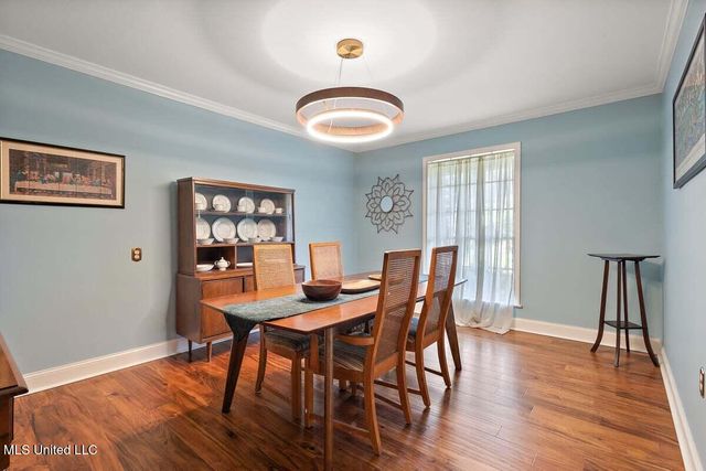 1423 NE Roxbury Place, Jackson, MS 39211