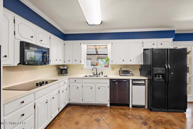 1423 NE Roxbury Place, Jackson, MS 39211