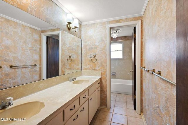 1423 NE Roxbury Place, Jackson, MS 39211