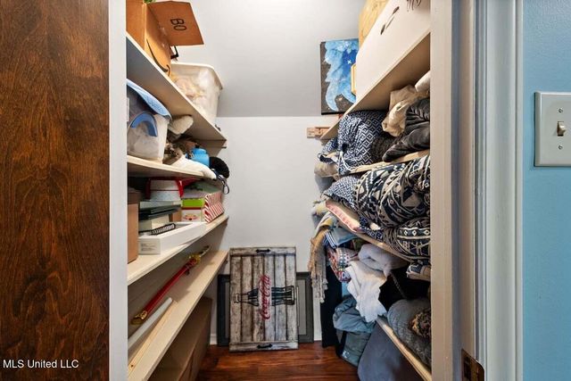 1423 NE Roxbury Place, Jackson, MS 39211