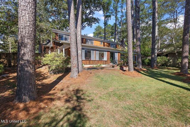 1423 NE Roxbury Place, Jackson, MS 39211