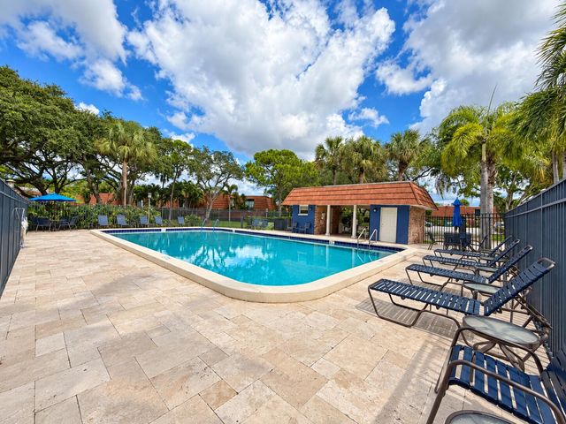 1535 MASTERS Circle 148, Delray Beach, FL 33445