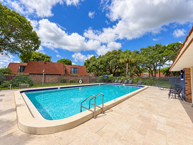 1535 MASTERS Circle 148, Delray Beach, FL 33445