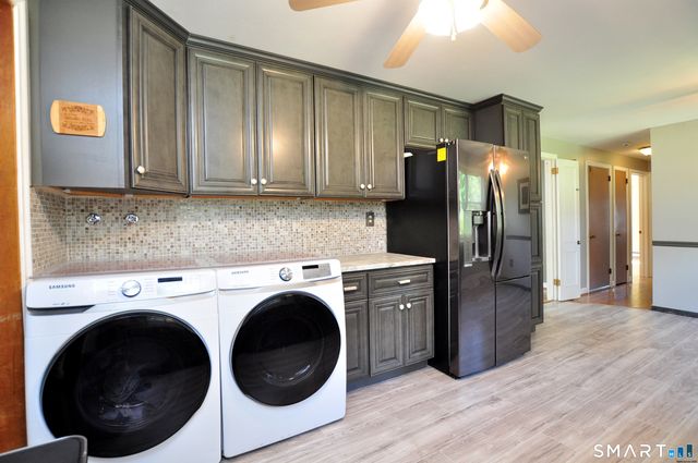 39 Sunnybrook Drive, Avon, CT 06001