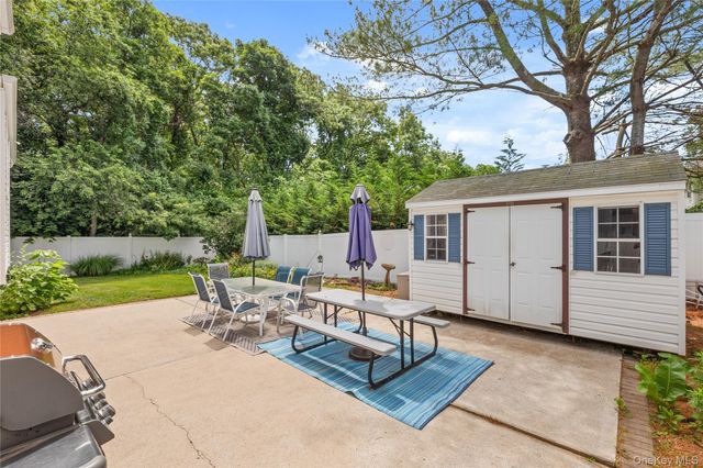 80 N Pine Street, Massapequa, NY 11758