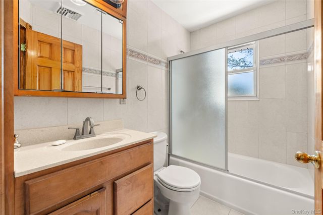 80 N Pine Street, Massapequa, NY 11758