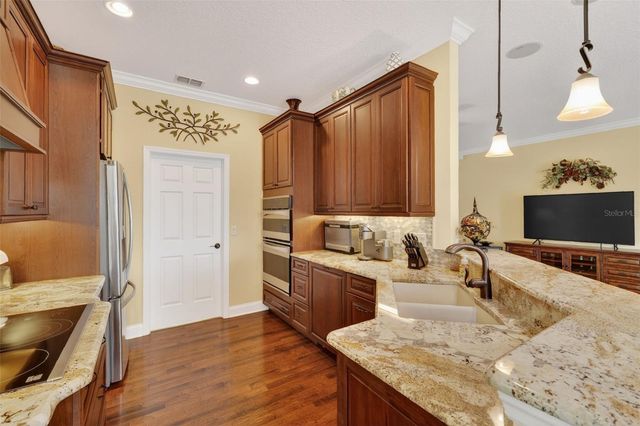 8041 SAINT JAMES WAY, Mount Dora, FL 32757