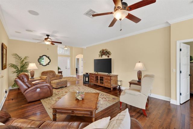 8041 SAINT JAMES WAY, Mount Dora, FL 32757