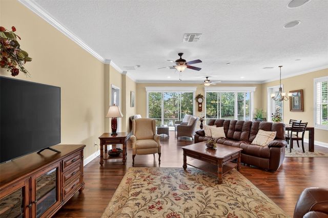 8041 SAINT JAMES WAY, Mount Dora, FL 32757