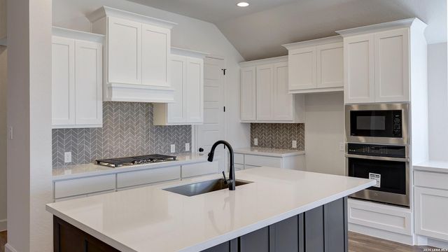 1207 Argon Way, San Antonio, TX 78245