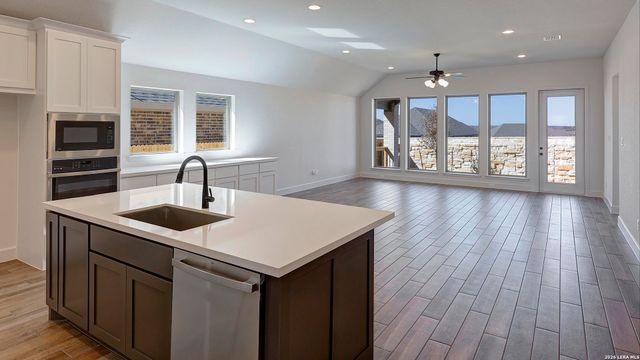 1207 Argon Way, San Antonio, TX 78245