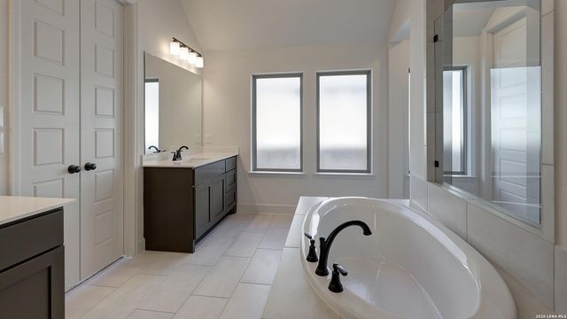 1207 Argon Way, San Antonio, TX 78245