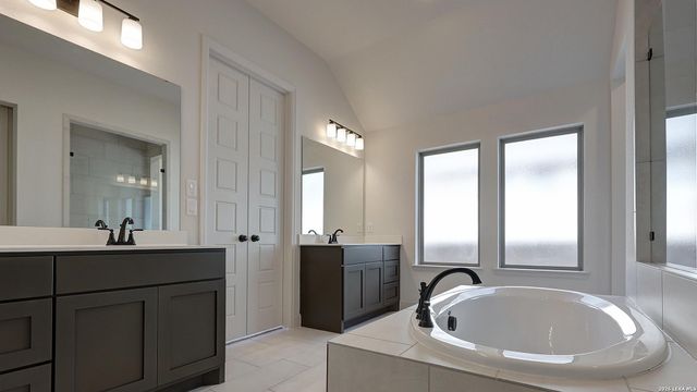 1207 Argon Way, San Antonio, TX 78245