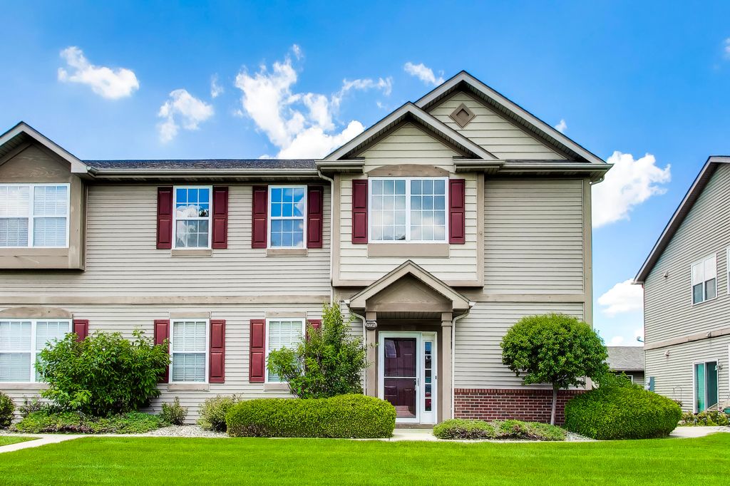 1234 Primrose Lane 2r, Schererville, IN 46375