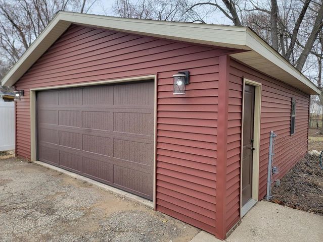 2277 Pioneer Drive, Beloit, WI 53511