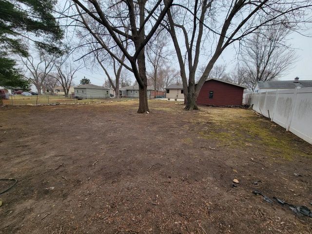 2277 Pioneer Drive, Beloit, WI 53511