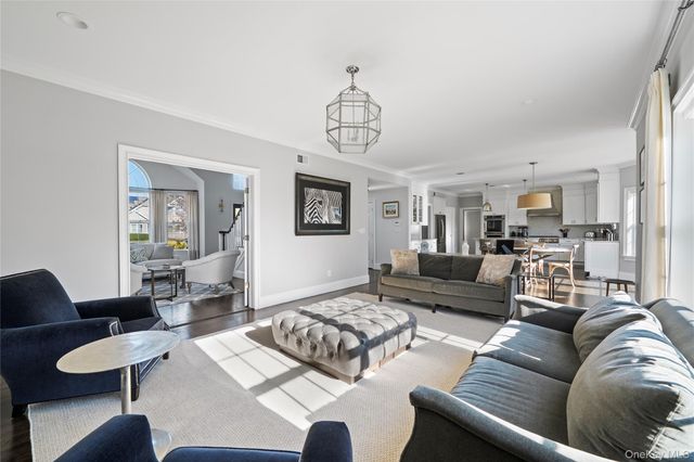 2 Holly Court, Miller Place, NY 11764