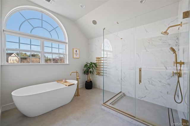 2 Holly Court, Miller Place, NY 11764