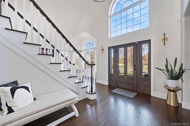 2 Holly Court, Miller Place, NY 11764