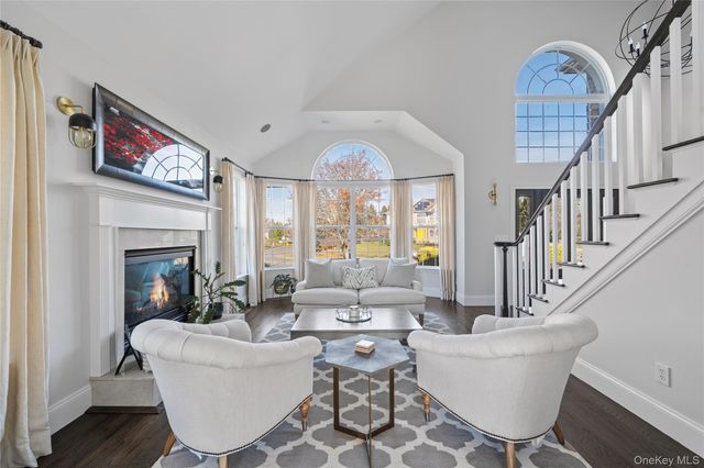 2 Holly Court, Miller Place, NY 11764