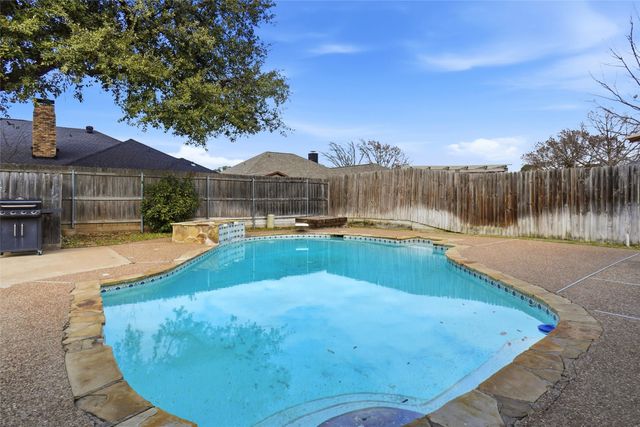 2613 Stone Hollow Drive, Bedford, TX 76021