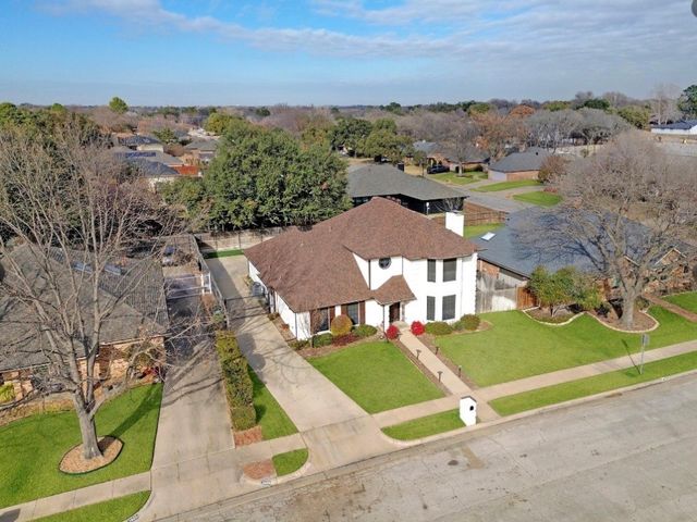 2613 Stone Hollow Drive, Bedford, TX 76021