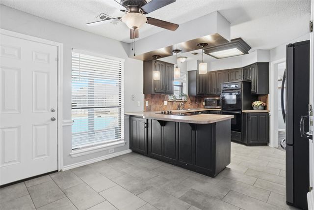 2613 Stone Hollow Drive, Bedford, TX 76021