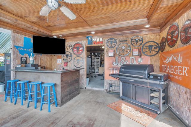 303 Beaumont Drive, Magnolia, TX 77354