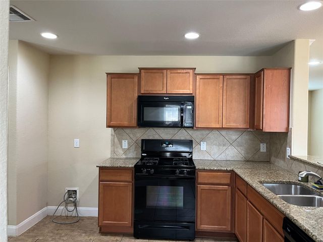 618 Windward Court, Richmond, TX 77469