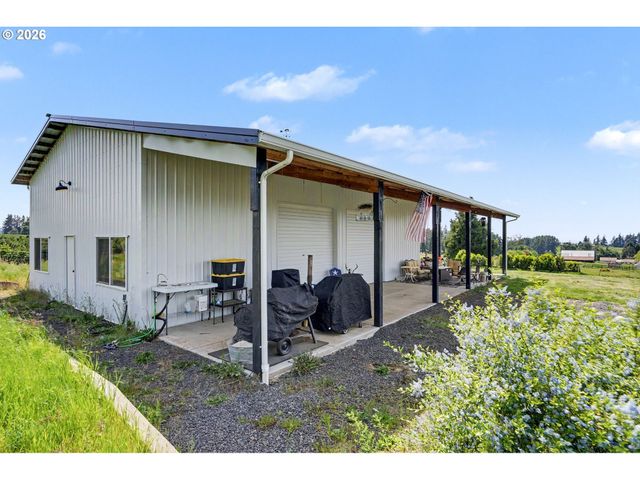 16058 STORMY Dr, Silverton, OR 97381
