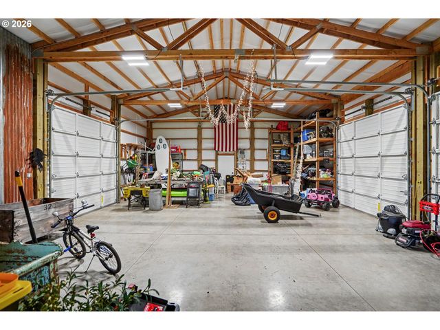 16058 STORMY Dr, Silverton, OR 97381