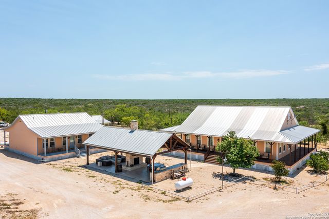 277 us -277, Brackettville, TX 78832