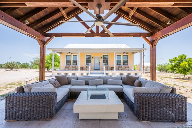 277 us -277, Brackettville, TX 78832