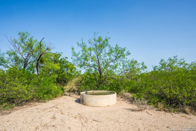 277 us -277, Brackettville, TX 78832