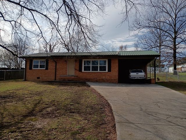 609 S 4th Avenue, Chatsworth, GA 30705