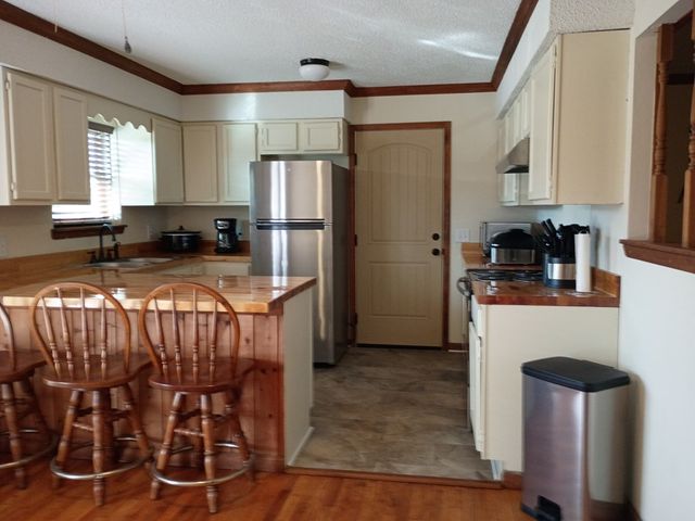 609 S 4th Avenue, Chatsworth, GA 30705