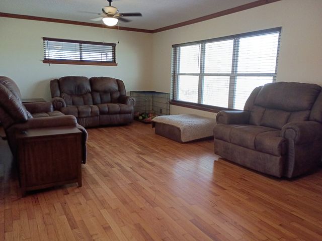 609 S 4th Avenue, Chatsworth, GA 30705