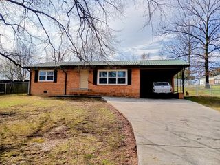 609 S 4th Avenue, Chatsworth, GA 30705