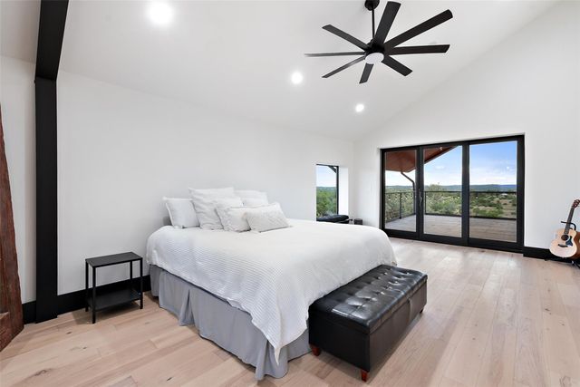 561 Broken Bit TRL, Dripping Springs, TX 78620